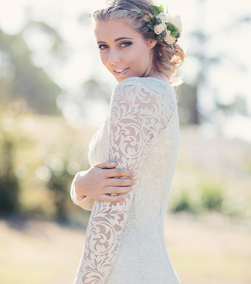 Beautiful wedding make up by Sophie Knox Sophie_Knox_makeup_and_hair.jpg